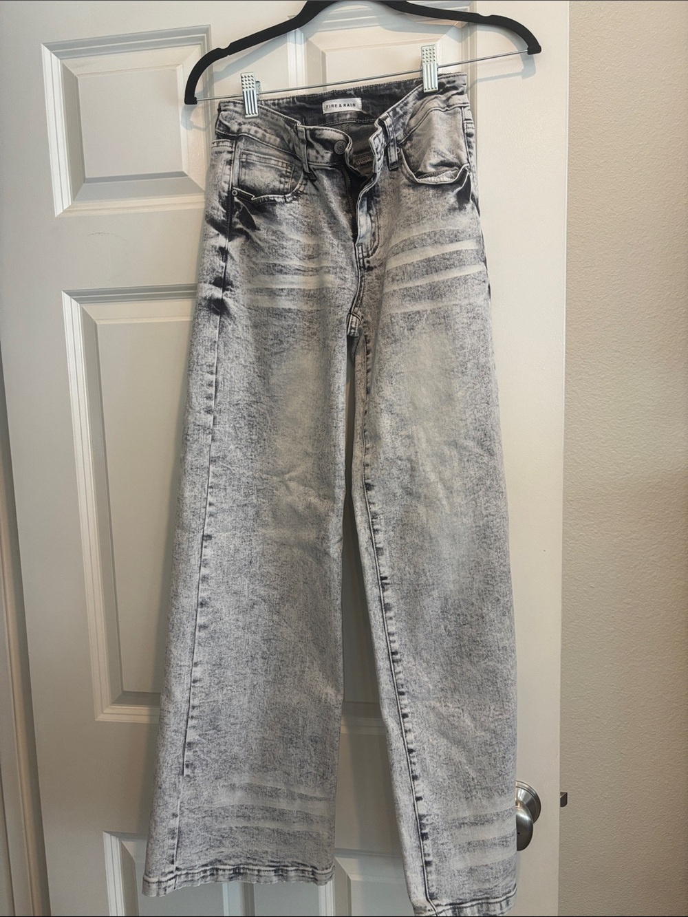 NWOT Wide Leg Women’s Jeans - Light Washed Gray